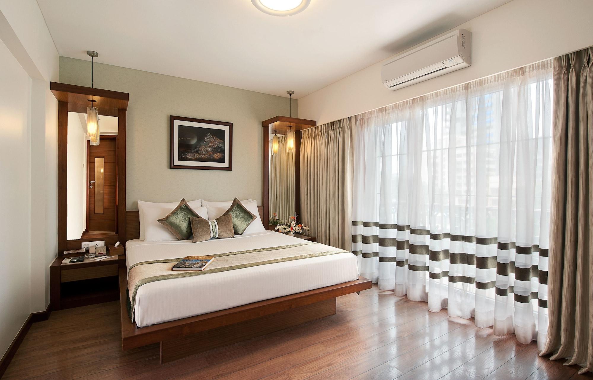 Grand Residency Hotel & Serviced Apartments Bombaim Exterior foto