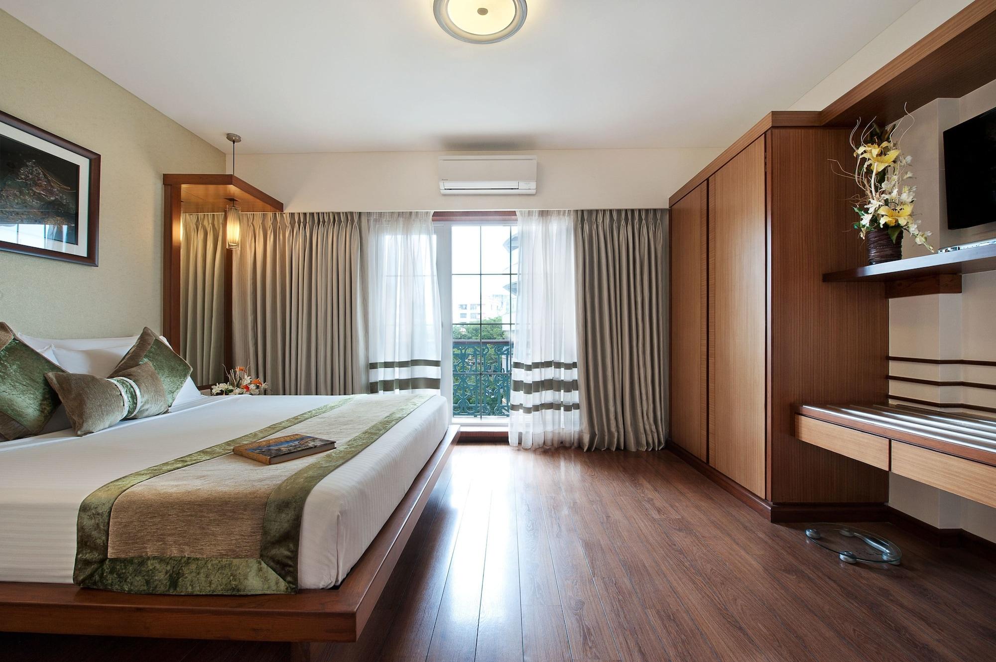 Grand Residency Hotel & Serviced Apartments Bombaim Exterior foto