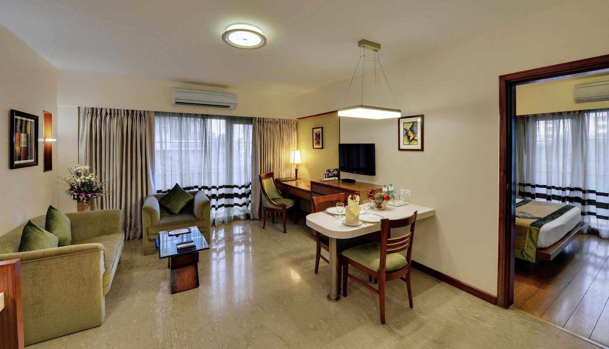 Grand Residency Hotel & Serviced Apartments Bombaim Exterior foto