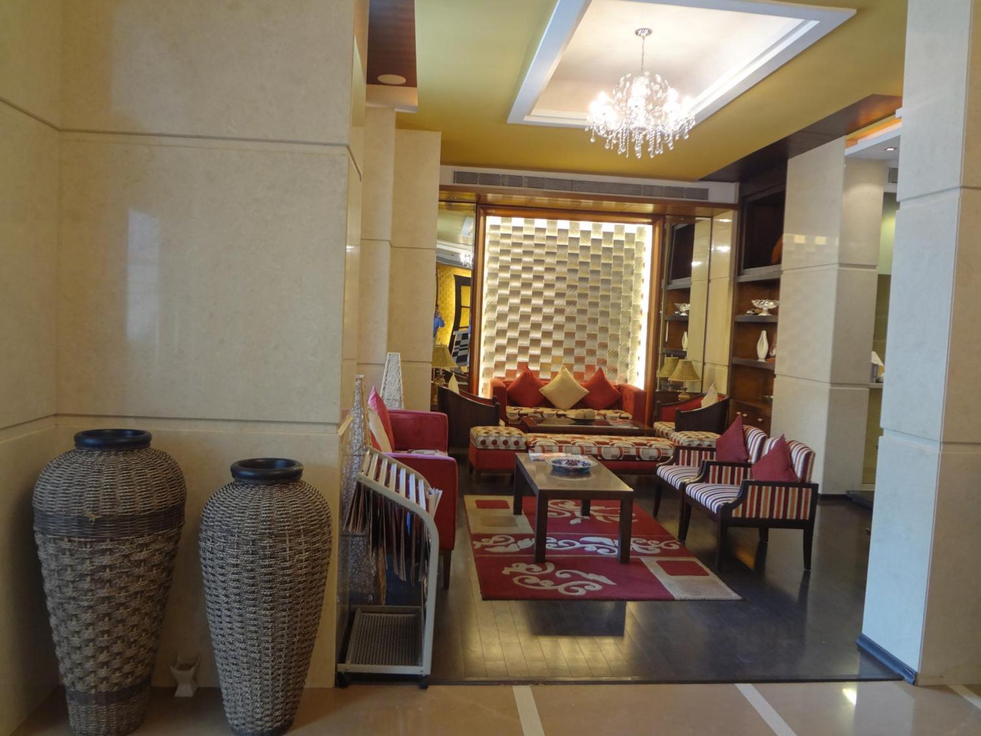 Grand Residency Hotel & Serviced Apartments Bombaim Exterior foto
