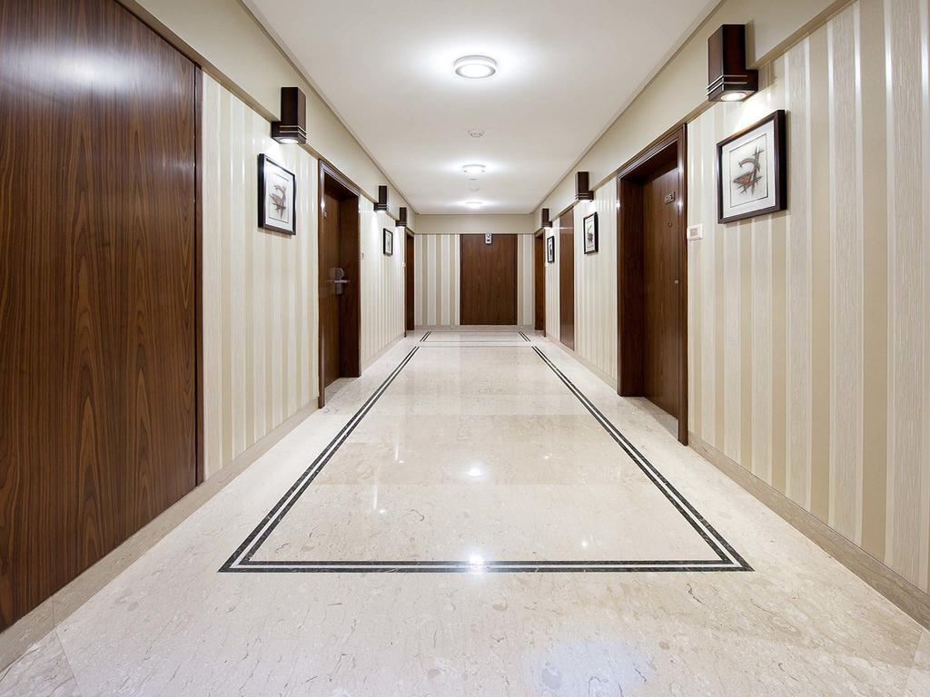 Grand Residency Hotel & Serviced Apartments Bombaim Exterior foto