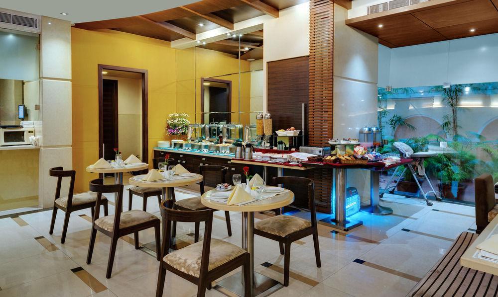 Grand Residency Hotel & Serviced Apartments Bombaim Exterior foto