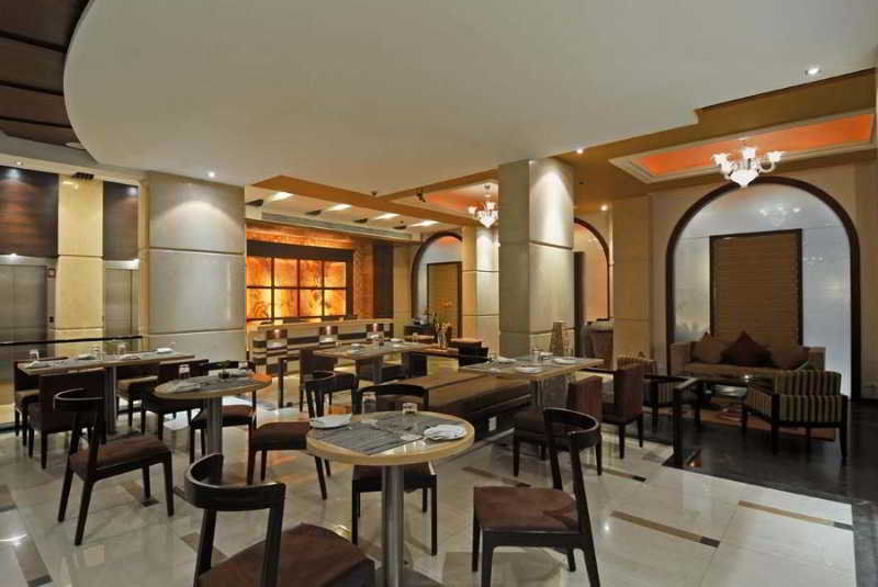 Grand Residency Hotel & Serviced Apartments Bombaim Exterior foto